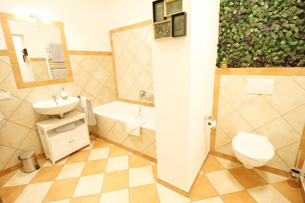Secret Hideaways Tropical Feeling Mit 2 Schlafzimmer Nahe City L Messe L Flughafen L Hbf 뒤스부르크 외부 사진